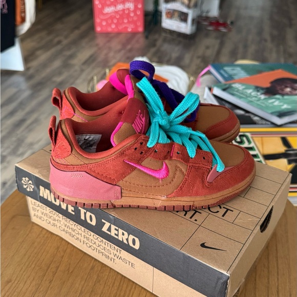 Nike Dunk Low Disrupt 2 Desert Bronze - Picture 2 of 8